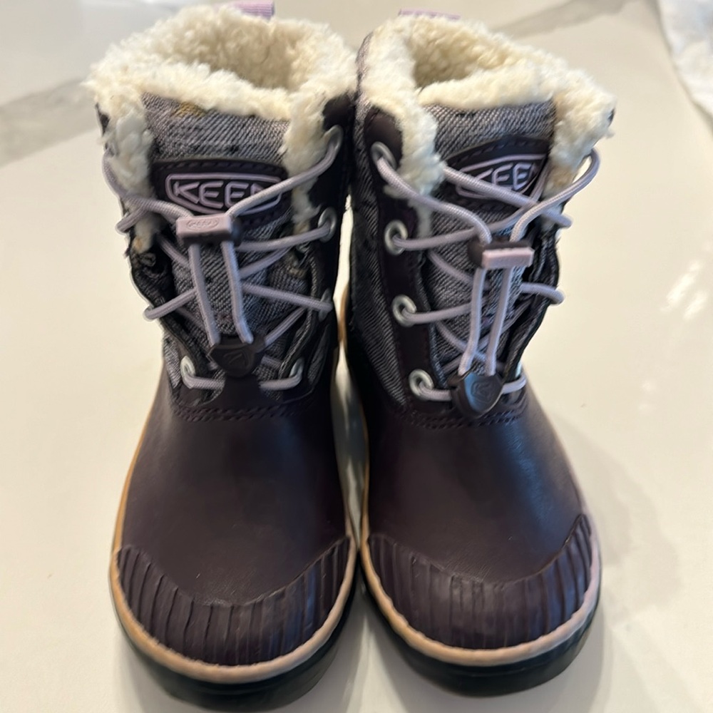 Keen Waterproof Purple Snow Boots Girls Toddler Size 8
